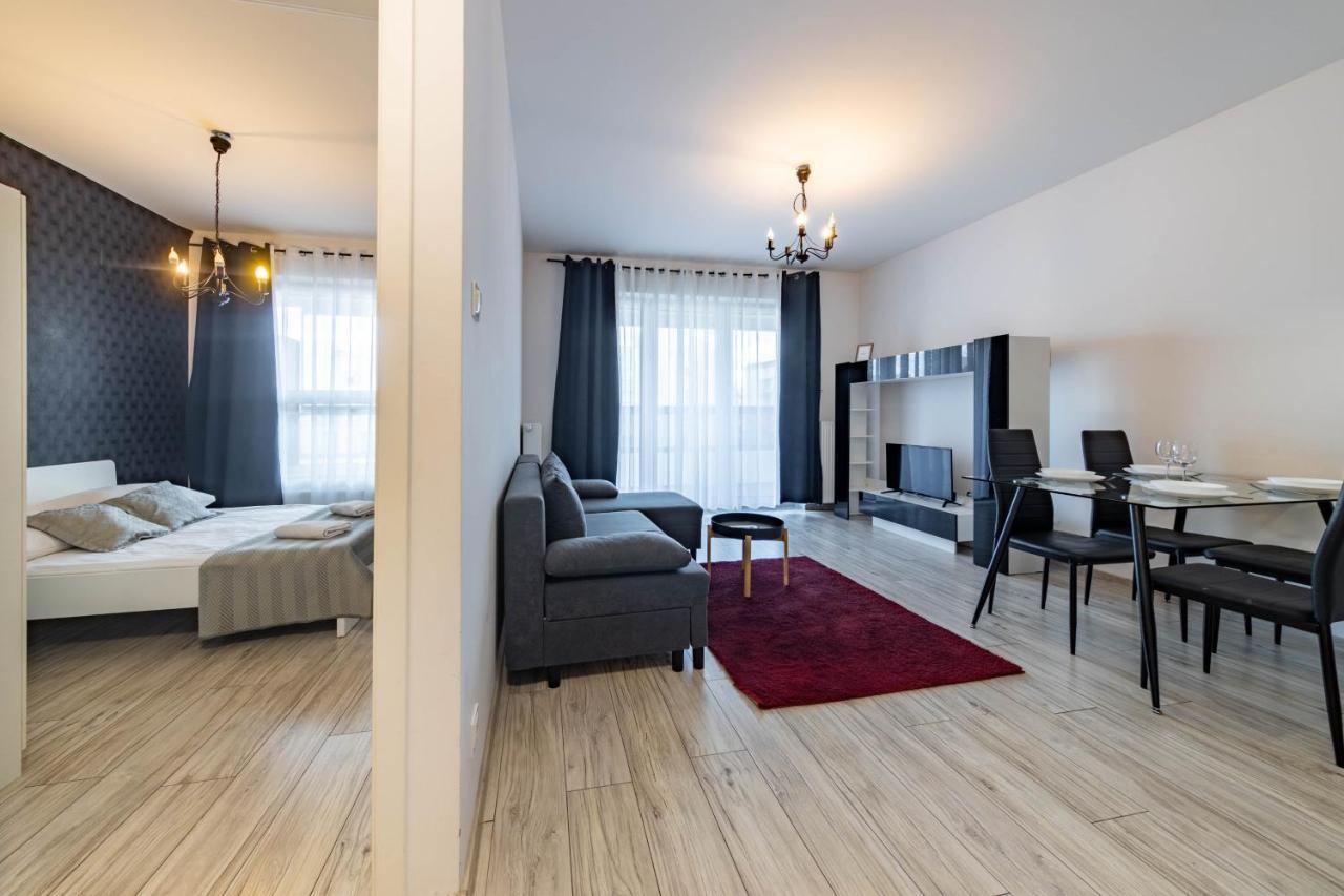 White Apartament Jurowiecka 19 Білосток Екстер'єр фото