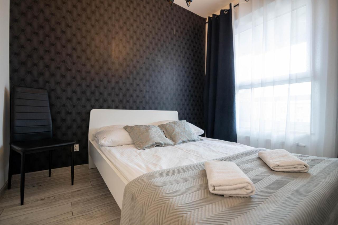 White Apartament Jurowiecka 19 Білосток Екстер'єр фото