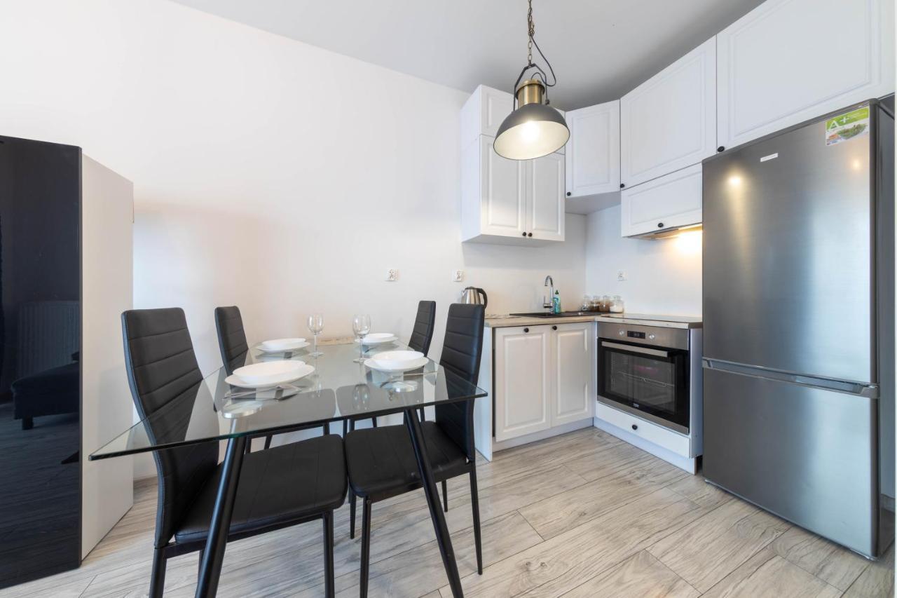 White Apartament Jurowiecka 19 Білосток Екстер'єр фото