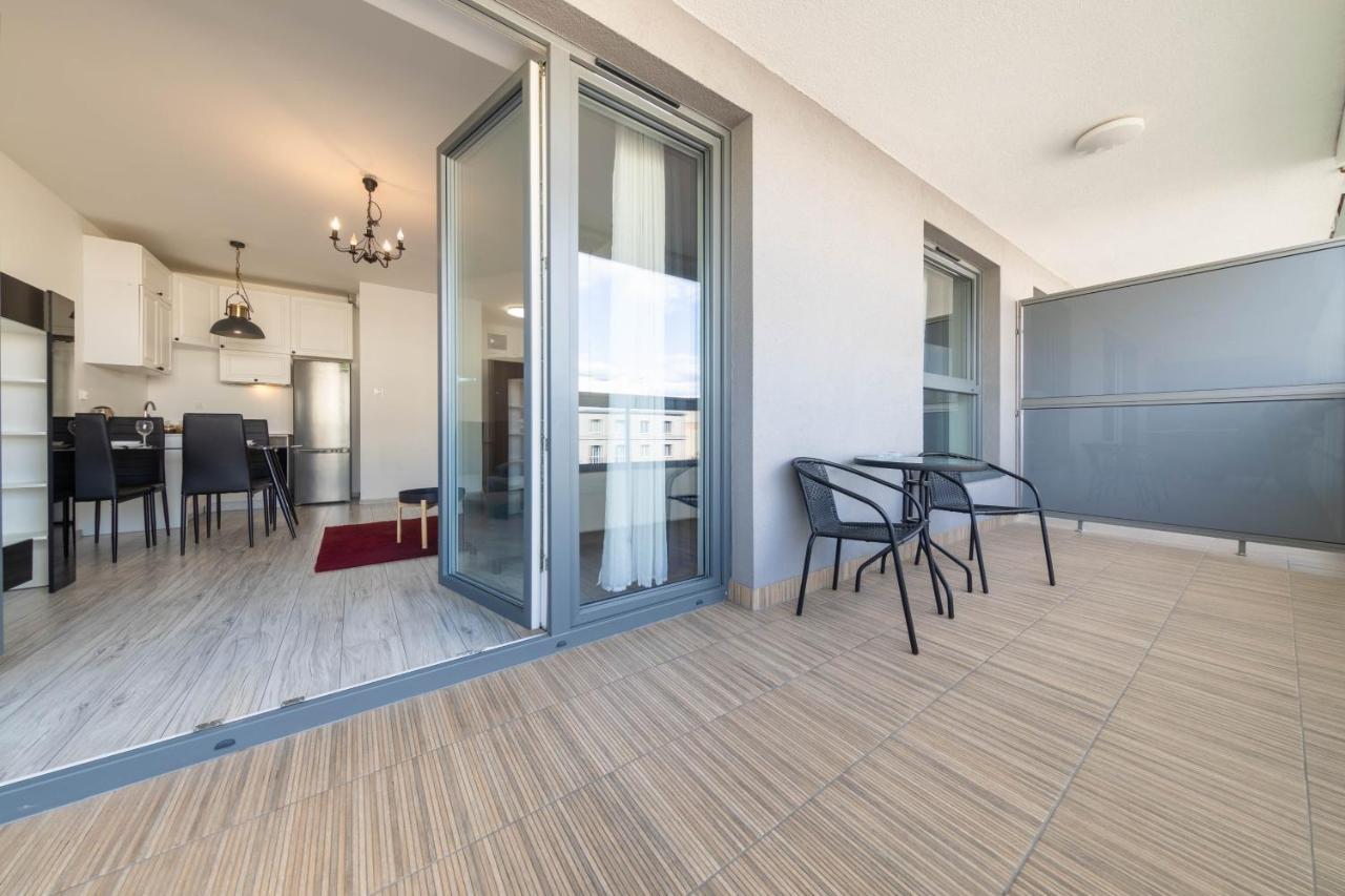 White Apartament Jurowiecka 19 Білосток Екстер'єр фото