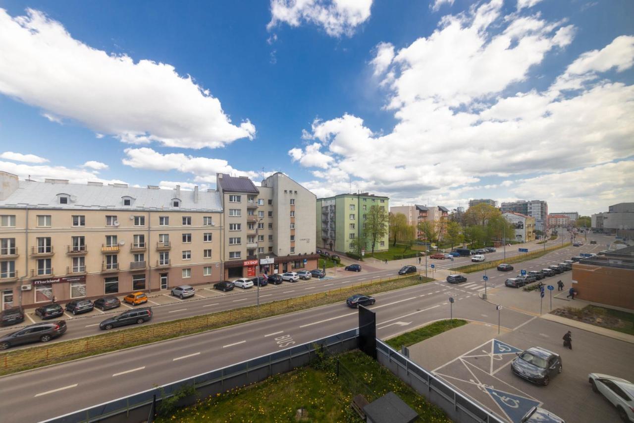 White Apartament Jurowiecka 19 Білосток Екстер'єр фото